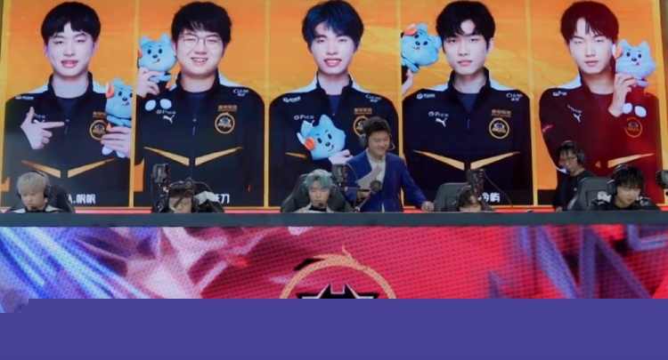 🎬8月4日LPL夏季赛战果：FPX暂居积分榜榜首