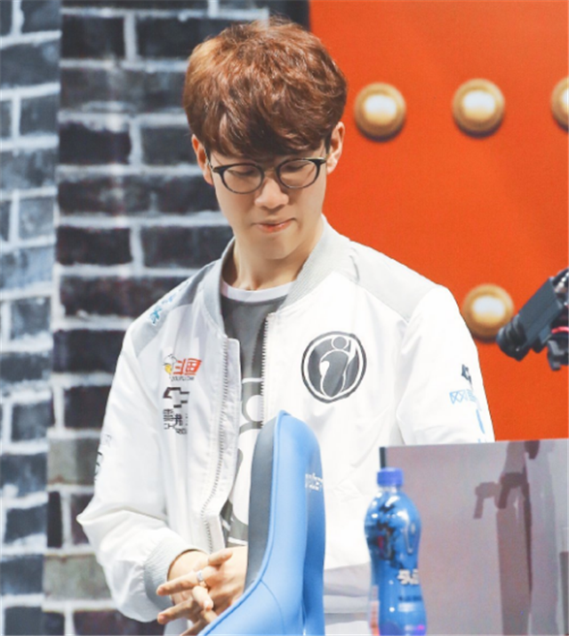 LPL历史第一次有两支全华班打进MSI